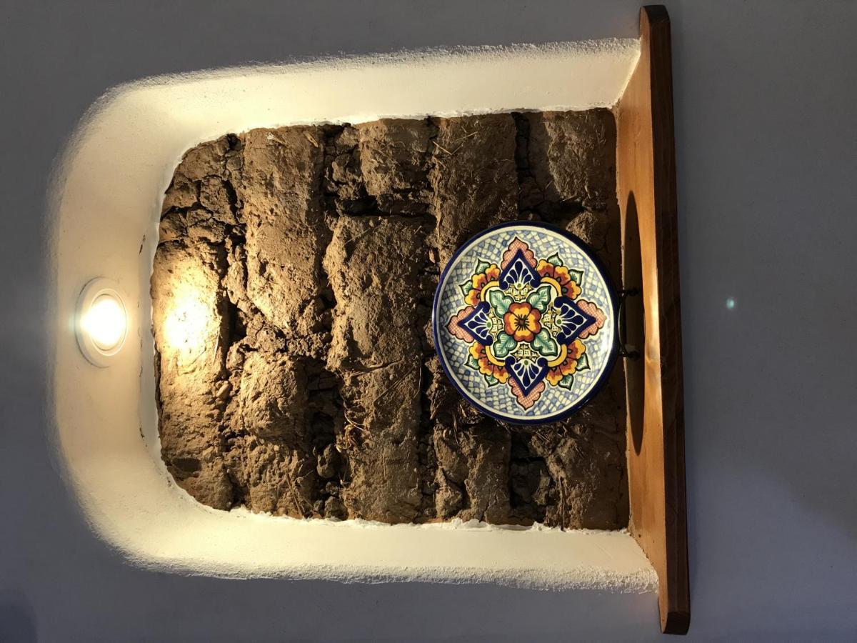 アルパイン El Viejo Adobe - Across From Sul Ross Campus Bed & Breakfast エクステリア 写真