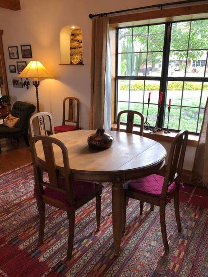 アルパイン El Viejo Adobe - Across From Sul Ross Campus Bed & Breakfast エクステリア 写真